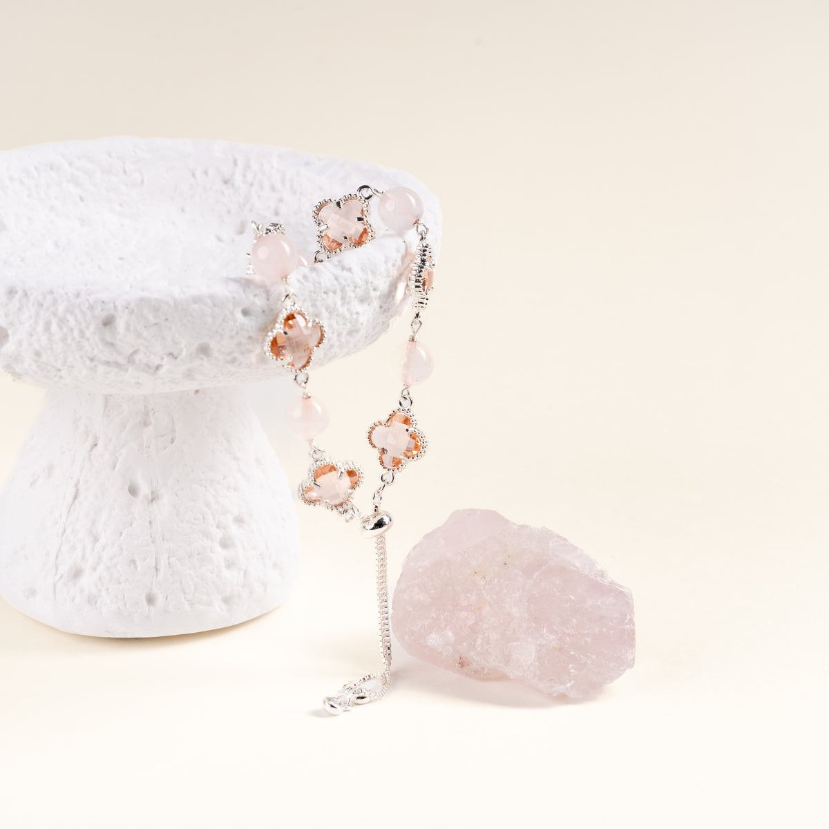 Love Self-Love Blush of Feeling Rose Quartz Handmade Clover Charm Bracelet·Fire｜Passion — atmosphere image 1